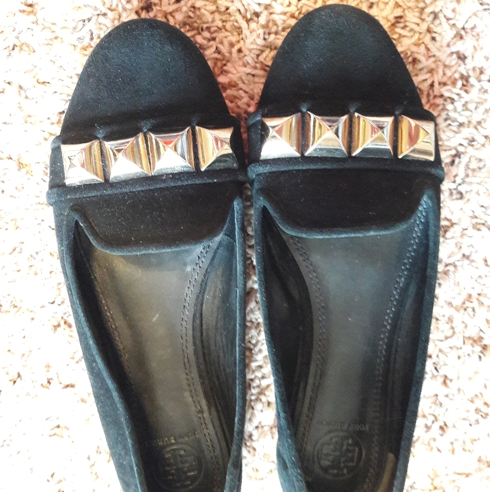 Designer Tory Burch suede smoking Asher shoe